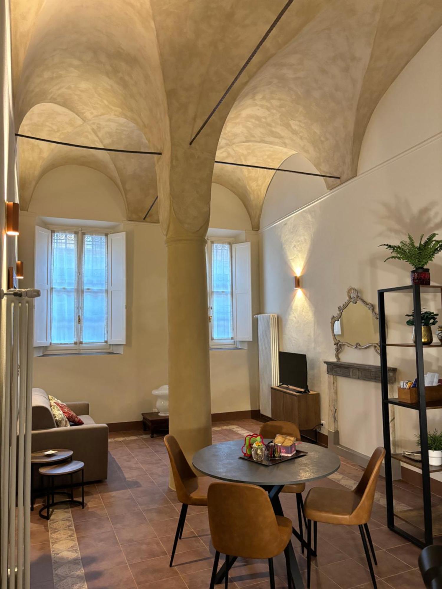 Apartment L'antica Colonna, In Centro Storico Parma